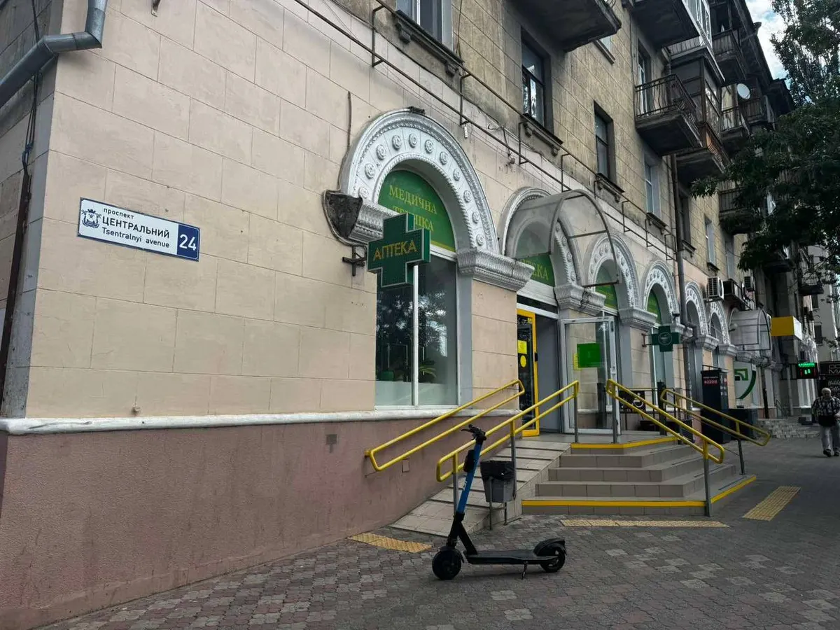У Миколаєві мешканці вимагають перенести аптеку, біля якої знаходять шприци