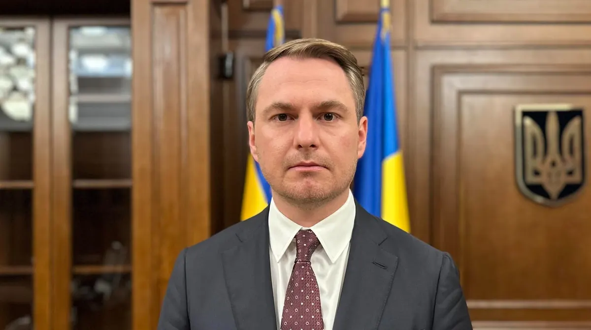 Кравченко відповів на звинувачення щодо будинку, візи та грошей