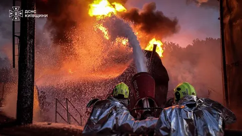 Пожежу на об'єкті інфраструктури на Київщині ліквідовано