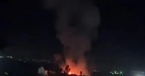 Атака на Дніпро: вибухи, пожежа та двоє поранених