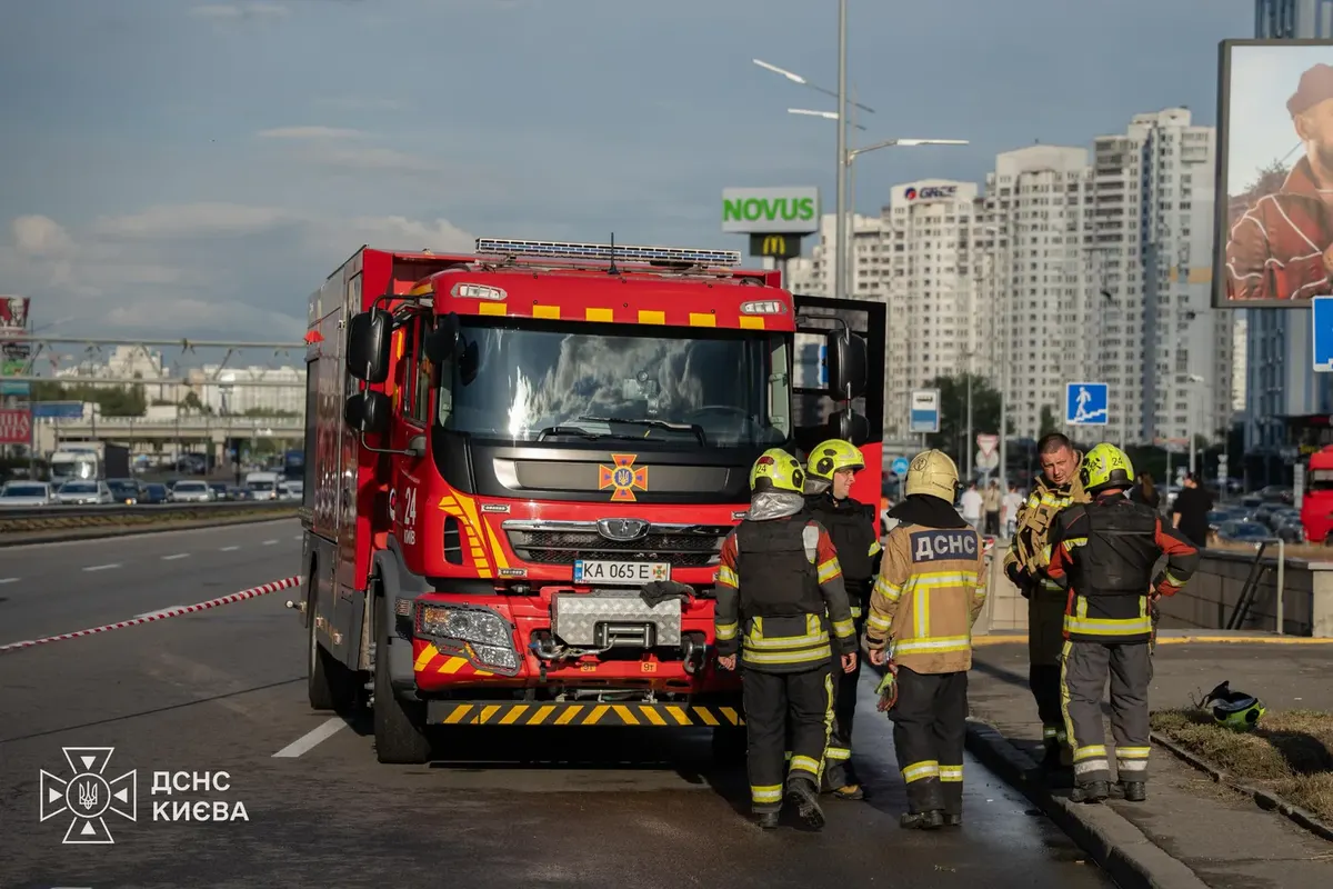 Атака на Київ: шестеро постраждалих, пожежа у багатоповерхівці
