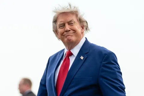Ормузька протока: Трамп анонсує анексію, Іран погрожує блокадою