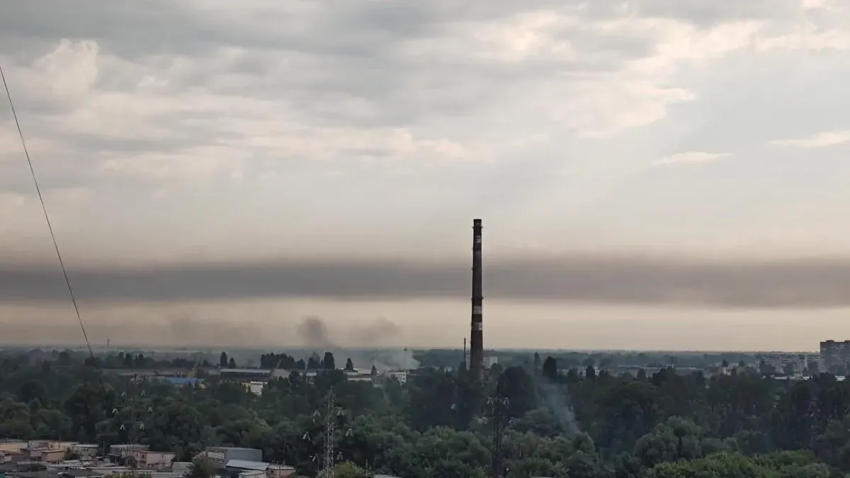 Смог у Києві: через спеку та пожежі погіршилось повітря