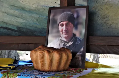 У Нікополі попрощалися з військовим, якого рік вважали зниклим безвісти