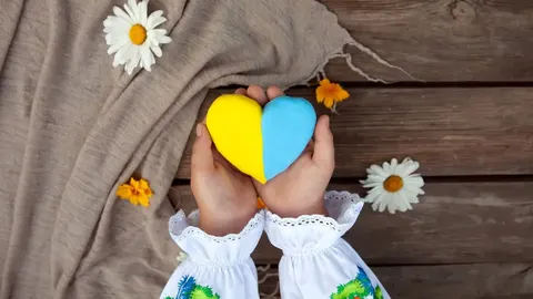 Заморозка чи кордони 1991-го: як за пів року змінилися очікування українців щодо миру