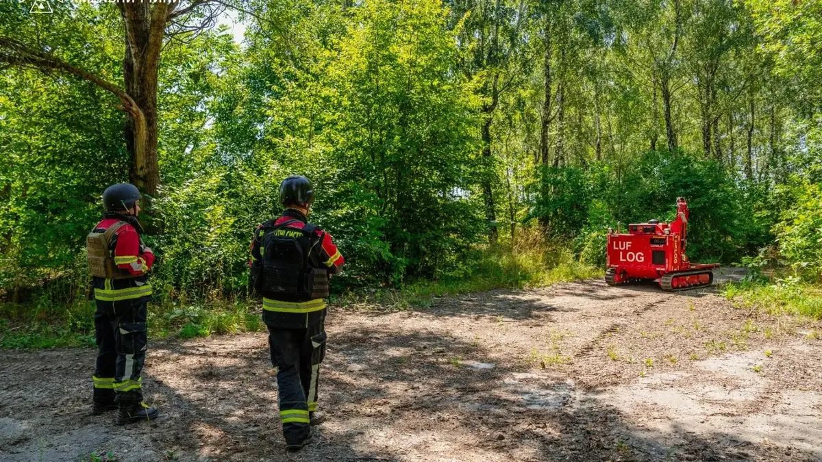 Вибухи на полігоні ССО: рятувальники досі обстежують територію