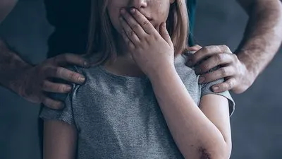 Шість років в'язниці за розбещення дитини: вирок у Запоріжжі