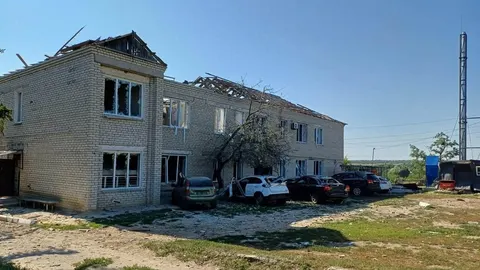 Удар по сільраді на Харківщині: четверо поранених, будівля зруйнована