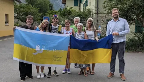 У Швейцарії вшанували ультрамарафонця, який біжить 4200 км заради України