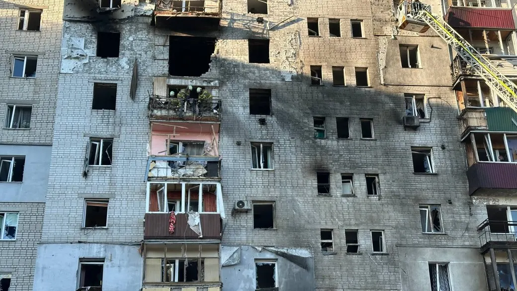 Удар по Смілі: прокуратура розслідує влучання дрона в багатоповерхівку