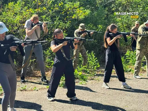 Молодь Дніпра вчиться виживати: 150 учасників на вишколі «Останній літній рейд»