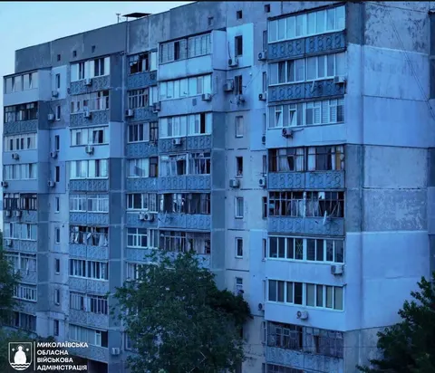 Нічна атака на Миколаїв: загинула жінка, серед постраждалих — діти