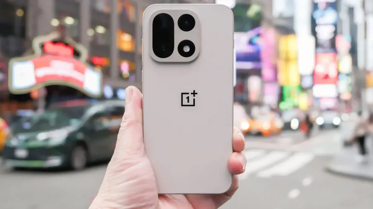 OnePlus 16: що означає флагман із батареєю 9000 мАг для ринку смартфонів