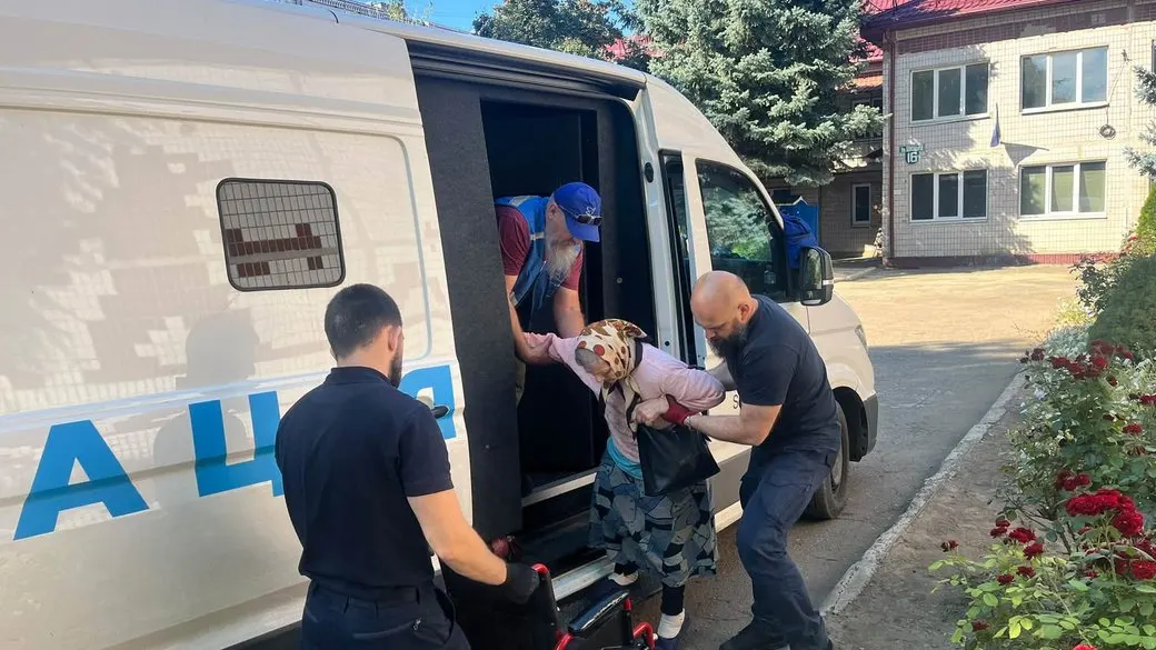 Евакуація з Донеччини: охочих виїхати побільшало на 10% після обстрілів