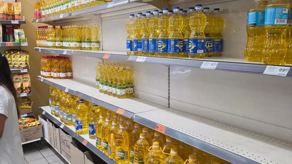 Через атаки РФ у супермаркетах зникають товари: що відбувається з полицями