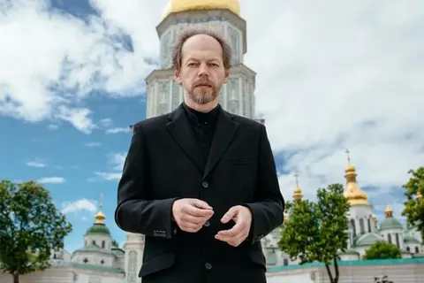 Чи можна радіти під час війни: відповідь священника