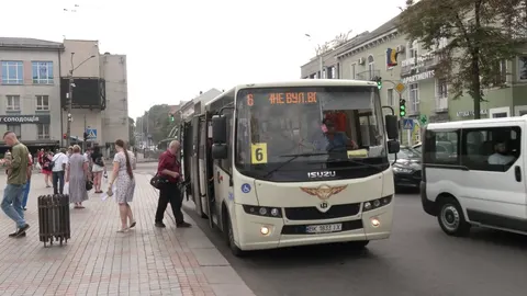 У Рівному подорожчав проїзд: як змінювались тарифи та що з цінами в інших містах