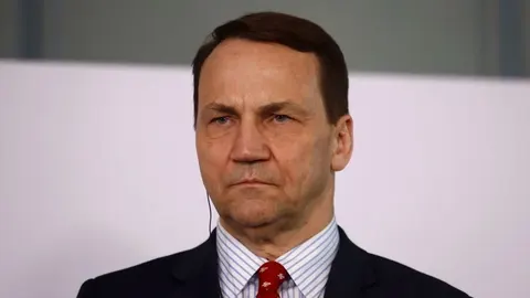 Сікорський про погрози Кремля: ядерний шантаж уже не працює