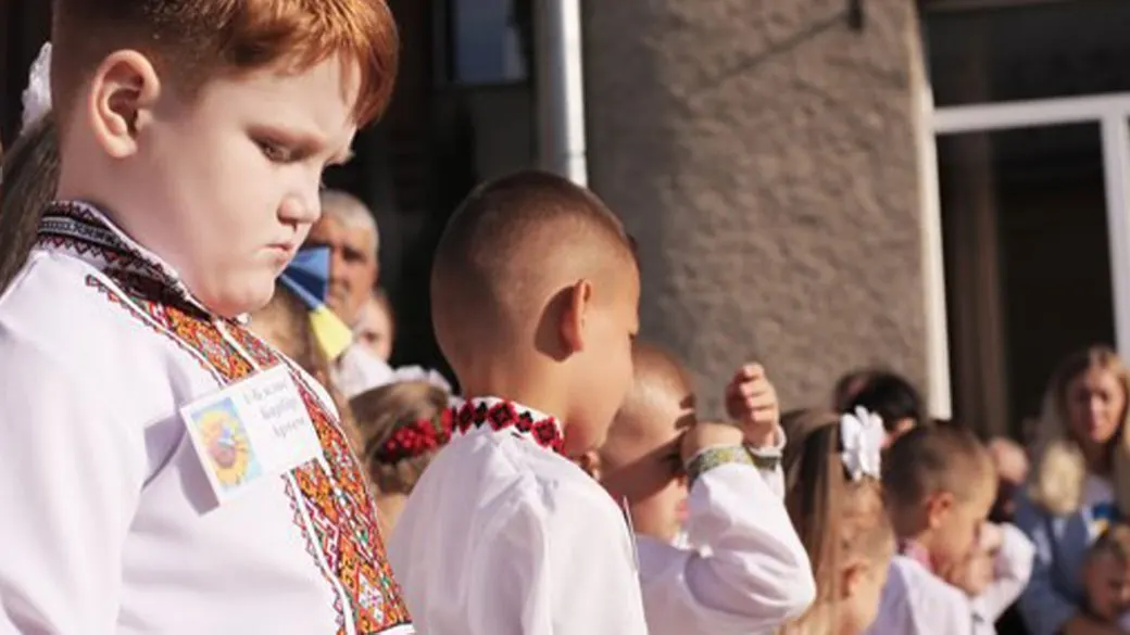 На Буковині майже 8 тисяч дітей військових підуть до школи: як змінилася ситуація