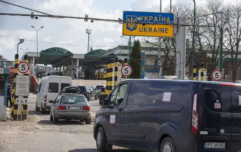 Прикордонники зупиняють пропуск під час тривоги: що це змінює для тих, хто перет