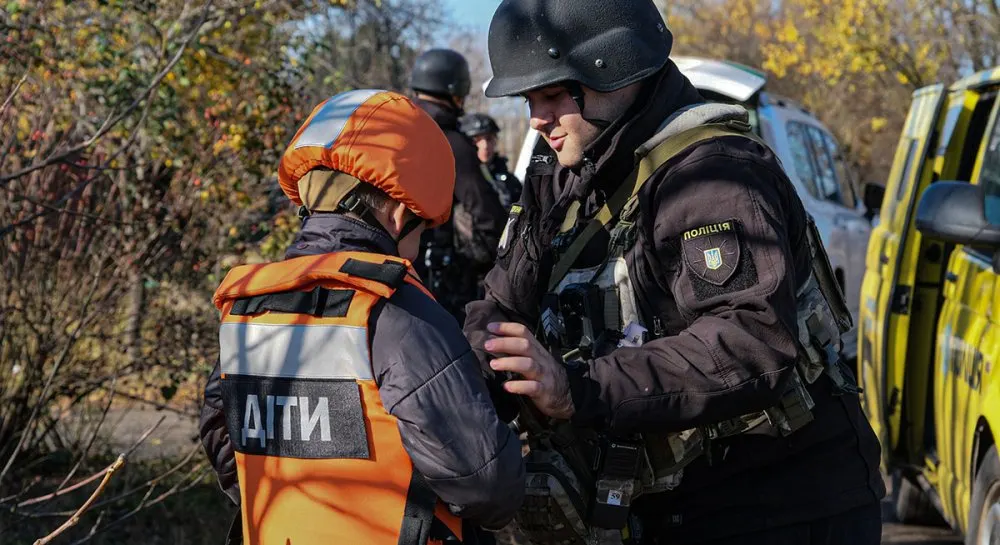 На Донеччині лишаються 350 дітей у зоні обов'язкової евакуації
