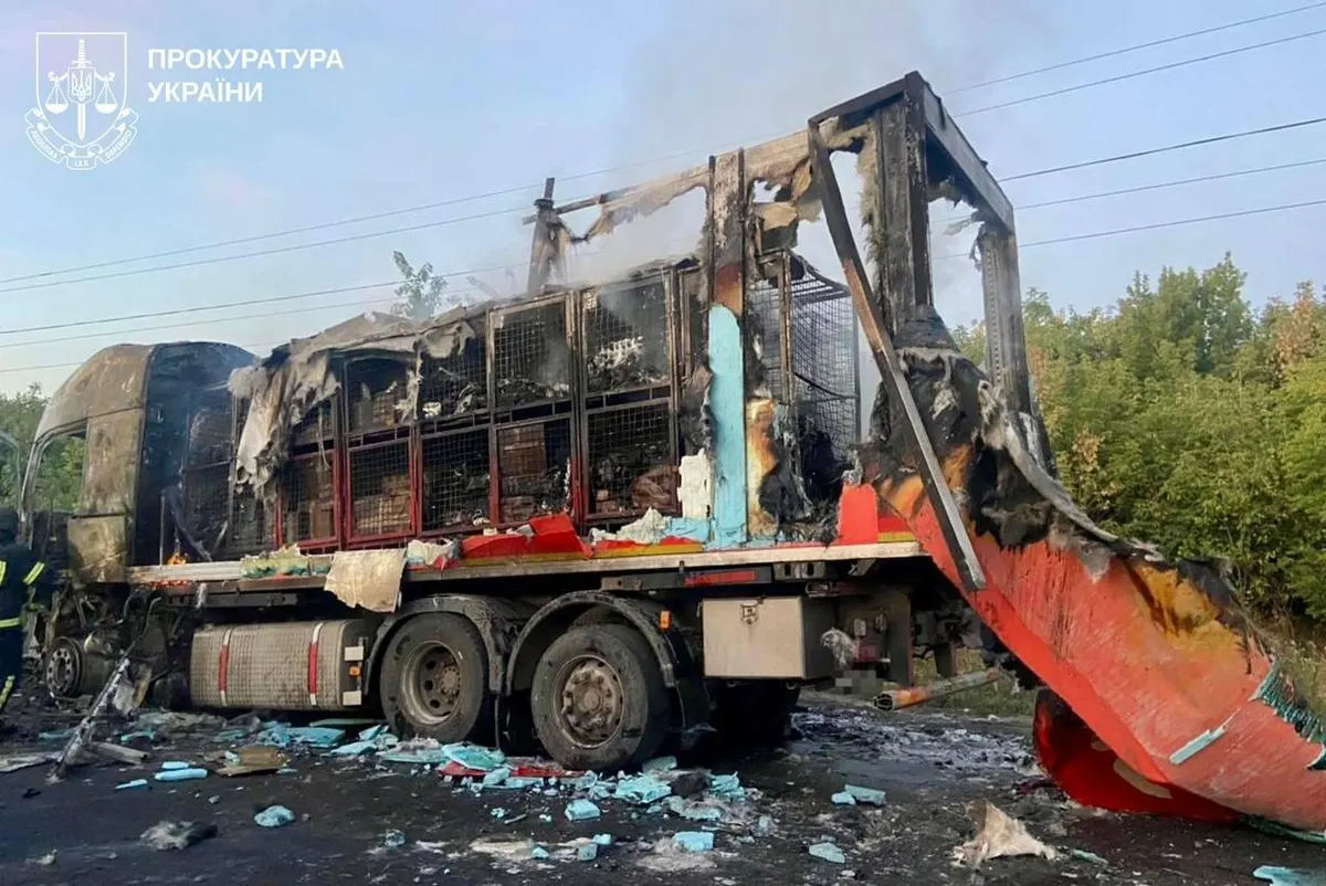 Удари по Харківщині: поранені, знищений будинок і атака на поштову автівку