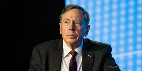 Атака дрона на Ягодині: в момент удару на станції перебував екс-глава ЦРУ Петреу