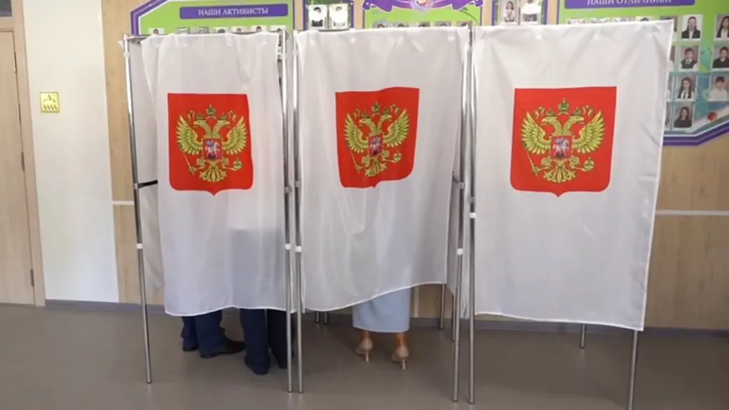 Обходи з Росгвардією та три дні голосування: як у Криму тиснуть на виборців
