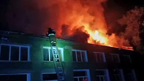 Нічна атака на Дніпропетровщину: пожежі та руйнування у п'ятьох районах