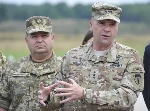 Генерал Годжес: Росія вже воює з Заходом, але її можна зупинити