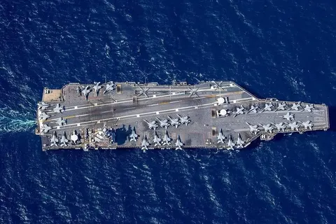 Понад 250 днів у морі: екіпаж авіаносця США на межі виснаження