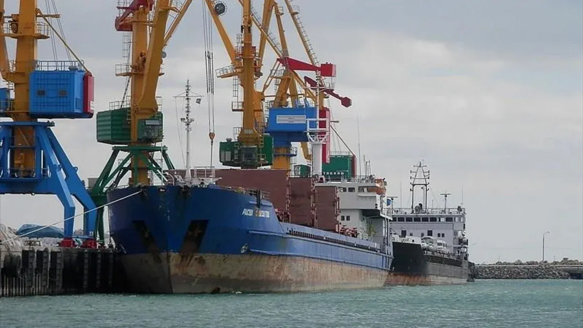 Нічна атака на порт Одещини: поранено чотирьох моряків з цивільного судна