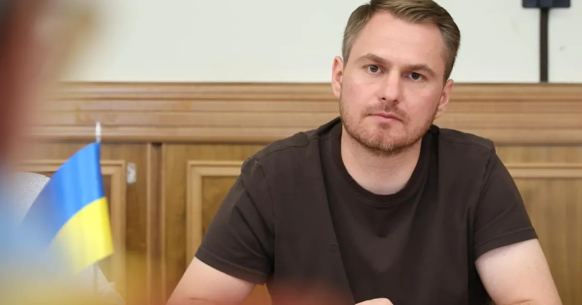 Руслан Кравченко йде у відставку: що відомо про скандал із кол-центрами