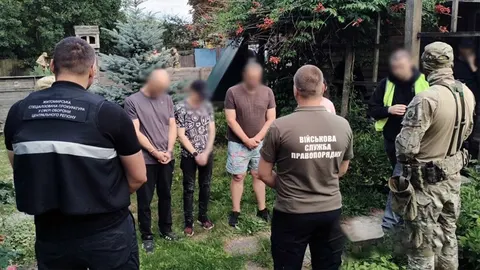 Нарколабораторія на Житомирщині: 20 кг психотропів та семеро підозрюваних