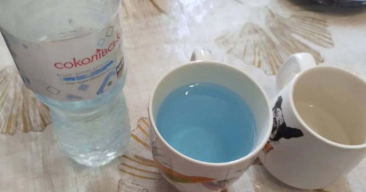 Блакитна вода у Бучі: що відомо про інцидент на Енергетиків