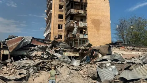 На Донеччині в зоні бойових дій залишаються 12 тисяч цивільних