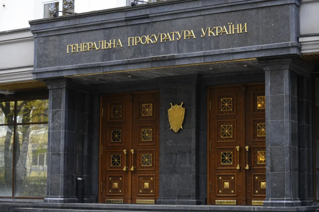 ОГП заперечує підозру керівнику НАБУ: що стоїть за юридичною суперечкою