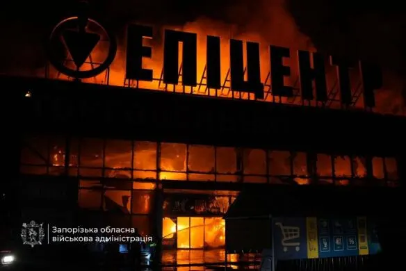 Атака на «Епіцентр»: рятувальники ліквідували пожежу на 10 тисячах квадратів
