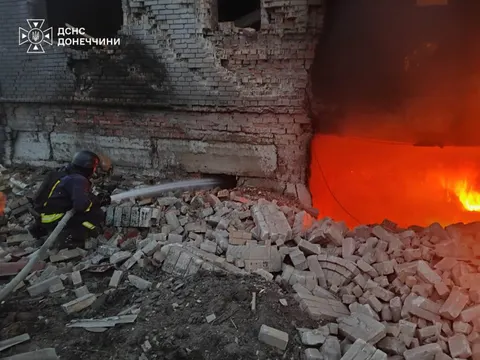 Росіяни ввечері обстріляли Слов'янськ і Краматорськ: горіли будинки