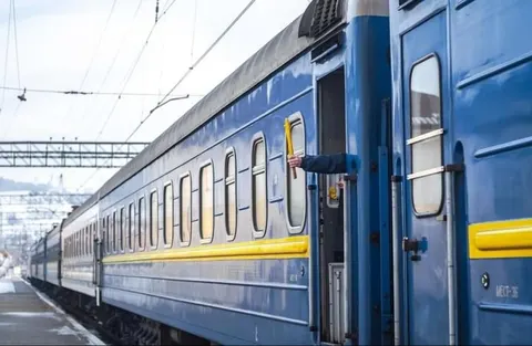 Затримки потягів на Дніпропетровщині: що відомо і як діяти