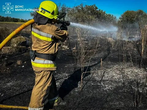 37 пожеж за добу на Миколаївщині: наслідки обстрілів та сухостою