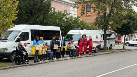 «А хто піде?»: у Вінниці вшанували Віктора Вітовича, який створив службу перевез