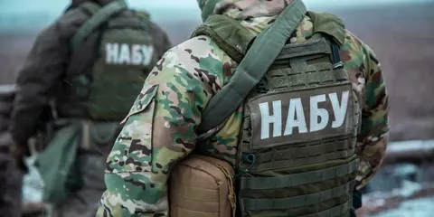 Обшуки в Мінвідновлення: топчиновника підозрюють у хабарях за зняття санкцій