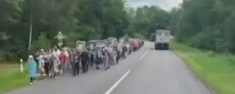 Хресна хода УПЦ МП стартувала на Волині: віряни йдуть до Почаєва