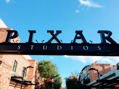 Чому Disney придбала Pixar: стратегія, що змінила анімацію