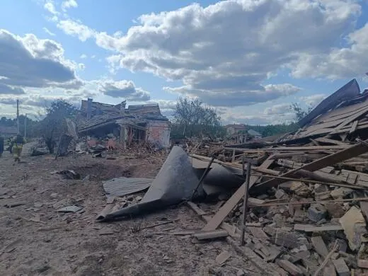 Удар по Ізюму: двоє жінок поранені, пошкоджено понад 20 будинків