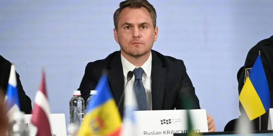 ПАРЄ заперечує участь Кравченка в засіданні в Парижі, а Рада готує його відставку