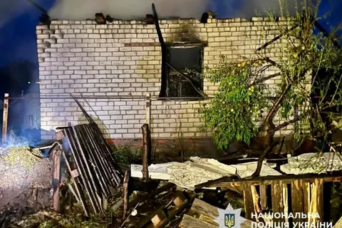 Удар РФ по Чернігову: поранені діти, знищені будинки й автівки