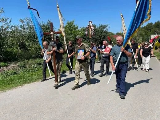 На Тернопільщині попрощалися з полеглим захисником Василем Яровим