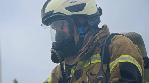 Пожежа у львівській багатоповерхівці: чоловіка госпіталізували